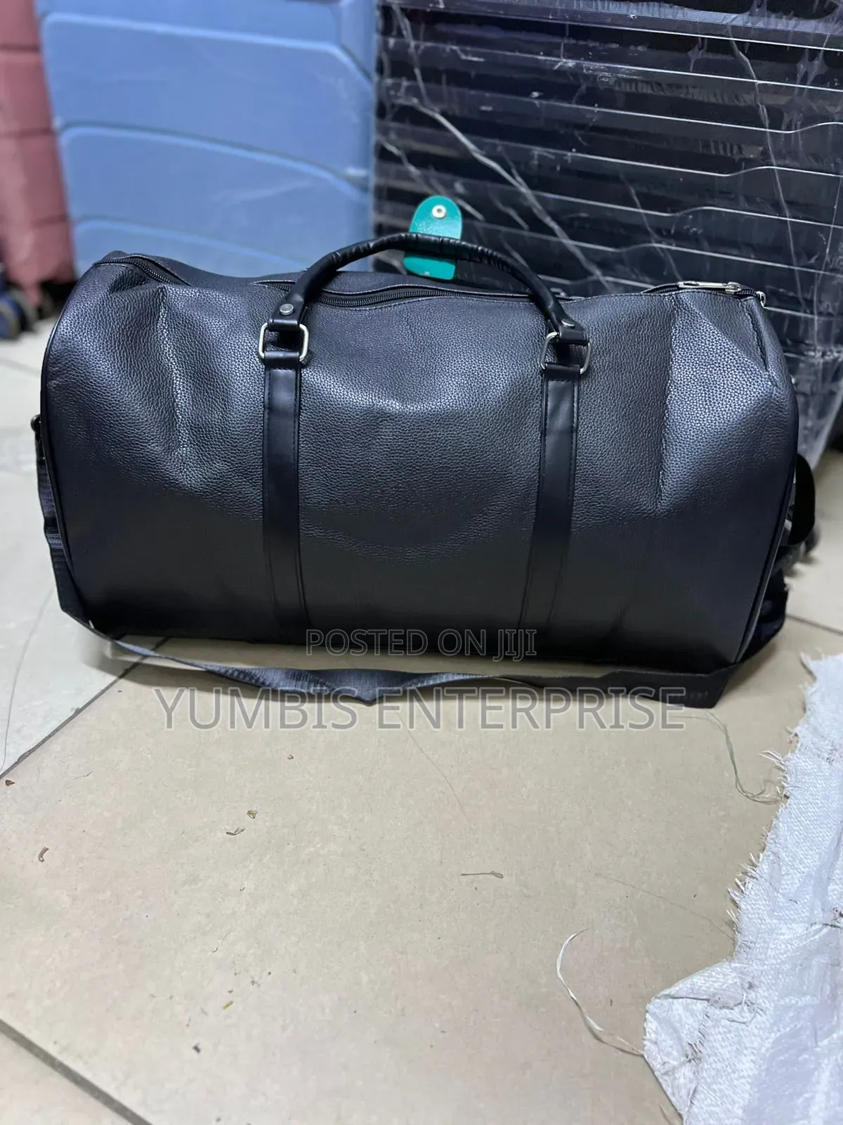 Black Leather Travelling Duffel Bag/Gym Bag