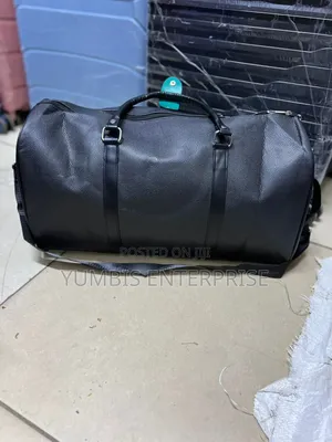Black Leather Travelling Duffel Bag/Gym Bag