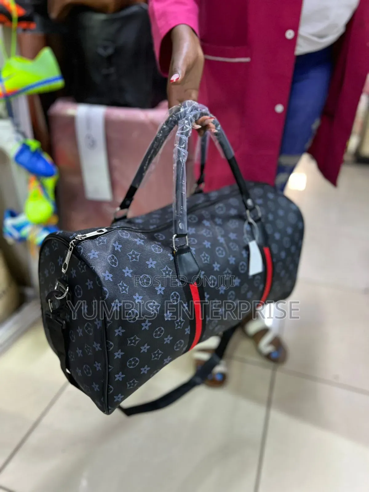 Lv Medium Size Pu Leather- Travelling- Bags/Gym Bag