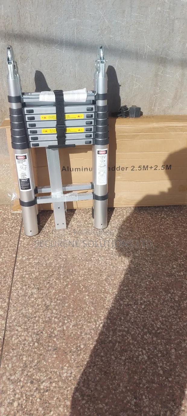 2.5m + 2.5m Aluminum Telescopic Ladder. - thumbnail 3