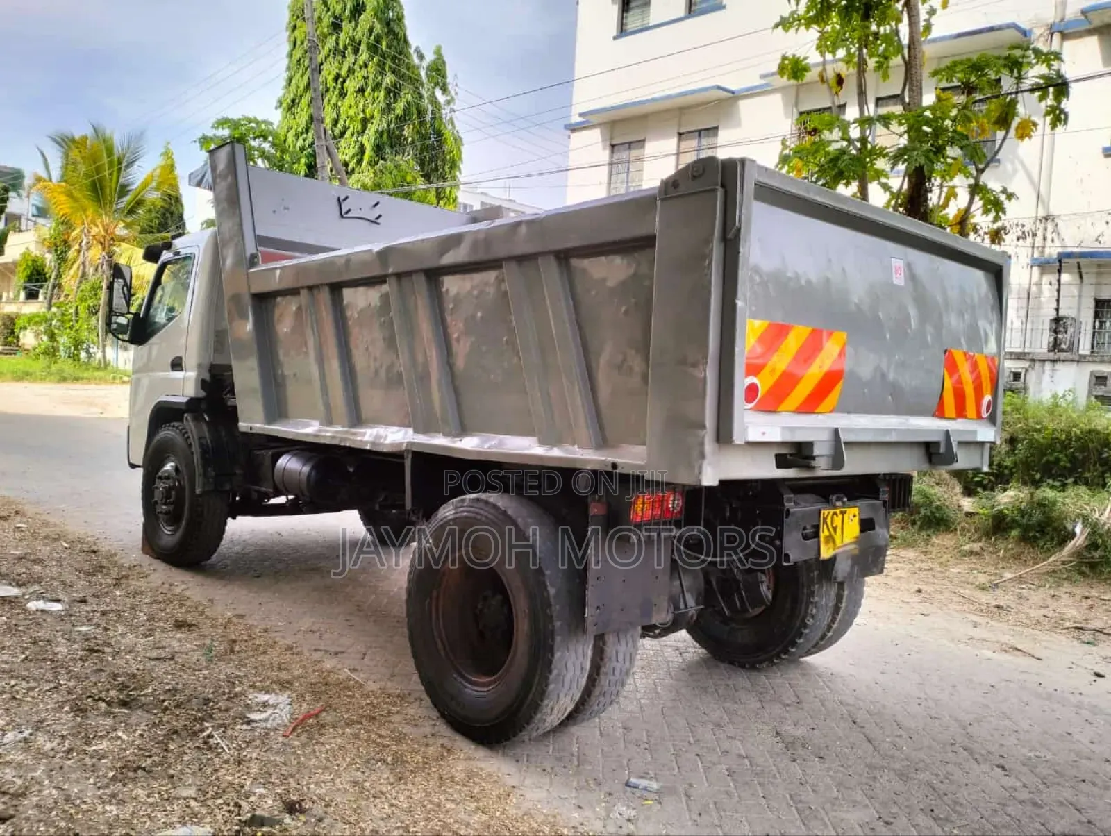 Mitsubishi DUMP Truck 2014 Gray