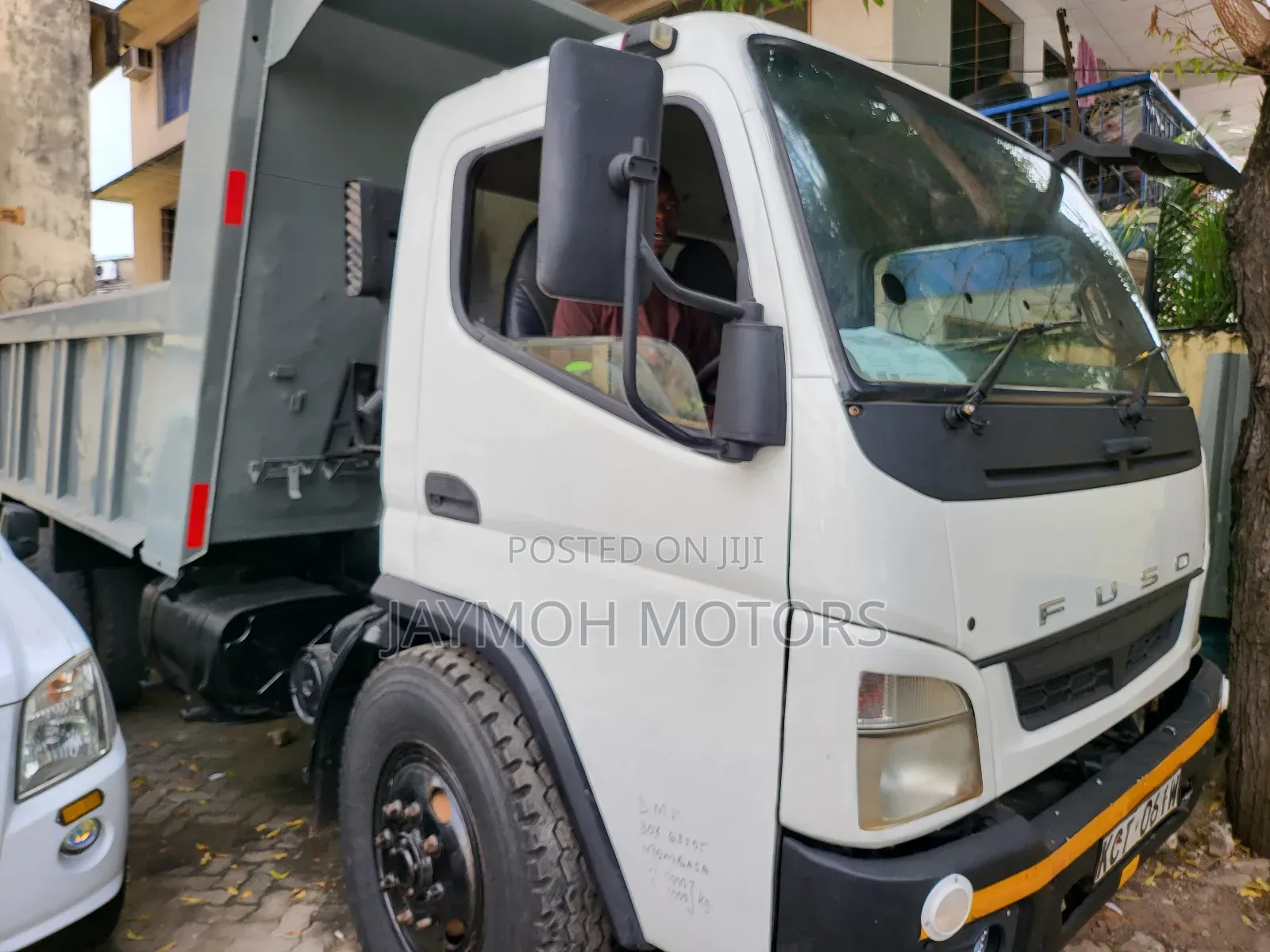 Mitsubishi DUMP Truck 2014 Gray