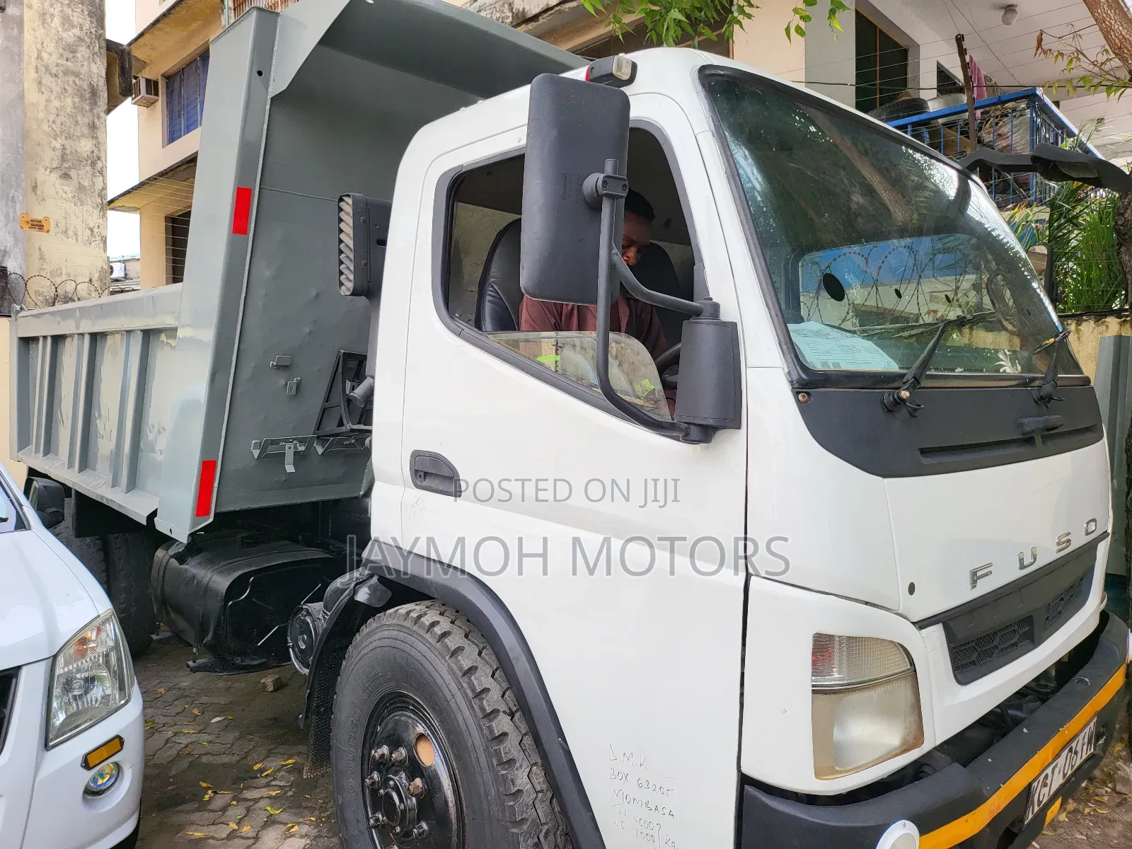 Mitsubishi DUMP Truck 2014 Gray