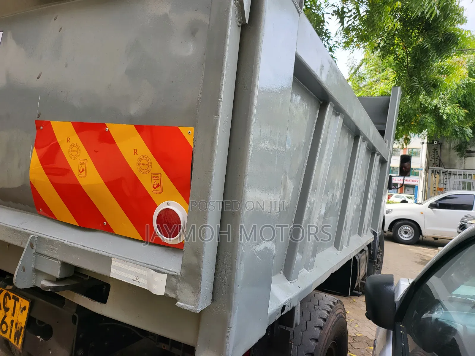 Mitsubishi DUMP Truck 2014 Gray