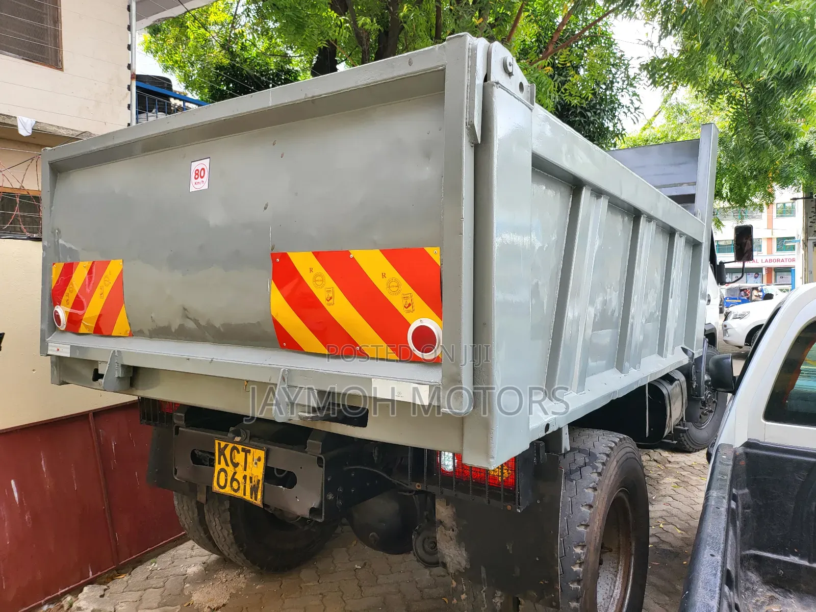 Mitsubishi DUMP Truck 2014 Gray