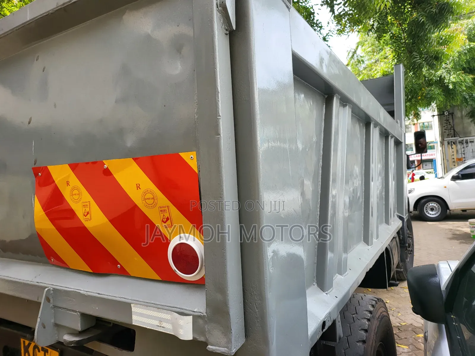Mitsubishi DUMP Truck 2014 Gray
