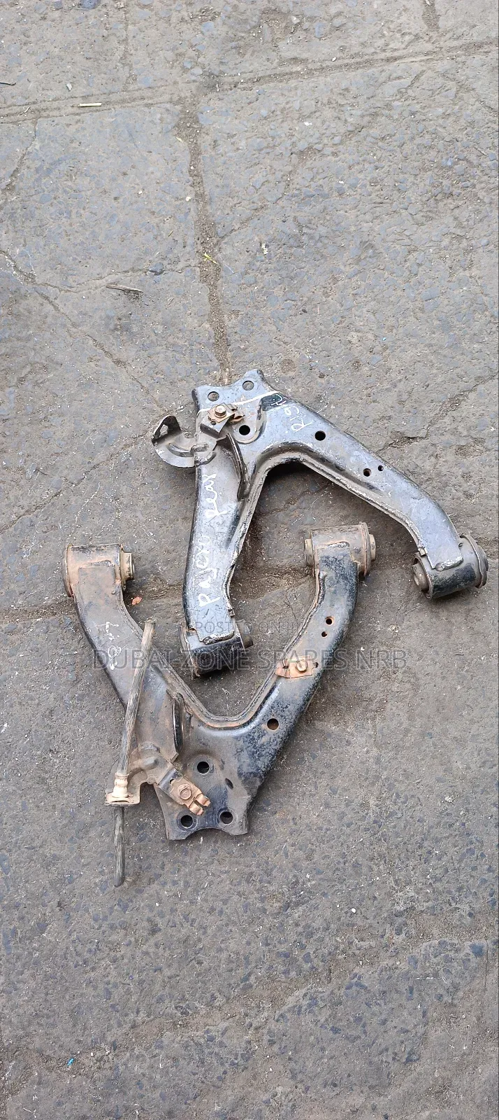 Rear Control Arms Pajero Shogun.