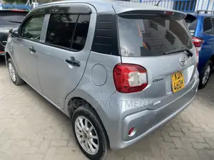 Toyota Passo 1.0 FWD 2017 Silver