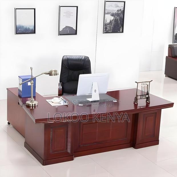 Office Desk : 1800 Mm Executive Office Desk
