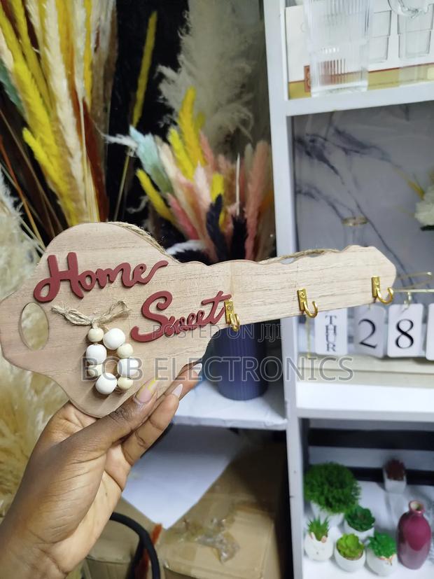 Wooden Key Holder - thumbnail 3