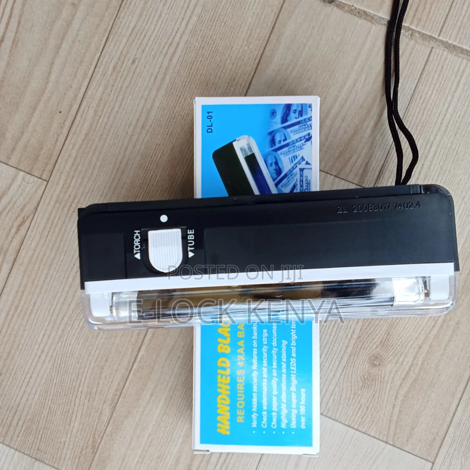 Fluid Leaks Detection UV Flashlight