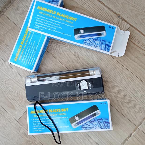 Fluorescent UV Flashlight - main view