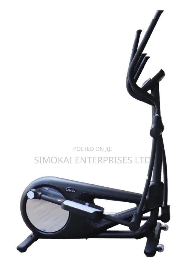 Intuition CT-02 Elliptical Crosstrainer