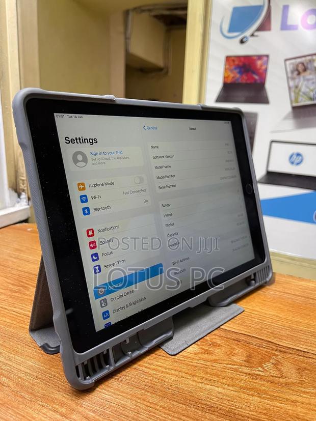 Apple iPad Air 2 64 GB Gray - main view