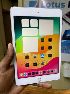 Apple iPad mini 5 64 GB Silver - main view