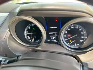 Toyota Land Cruiser Prado 2016 White