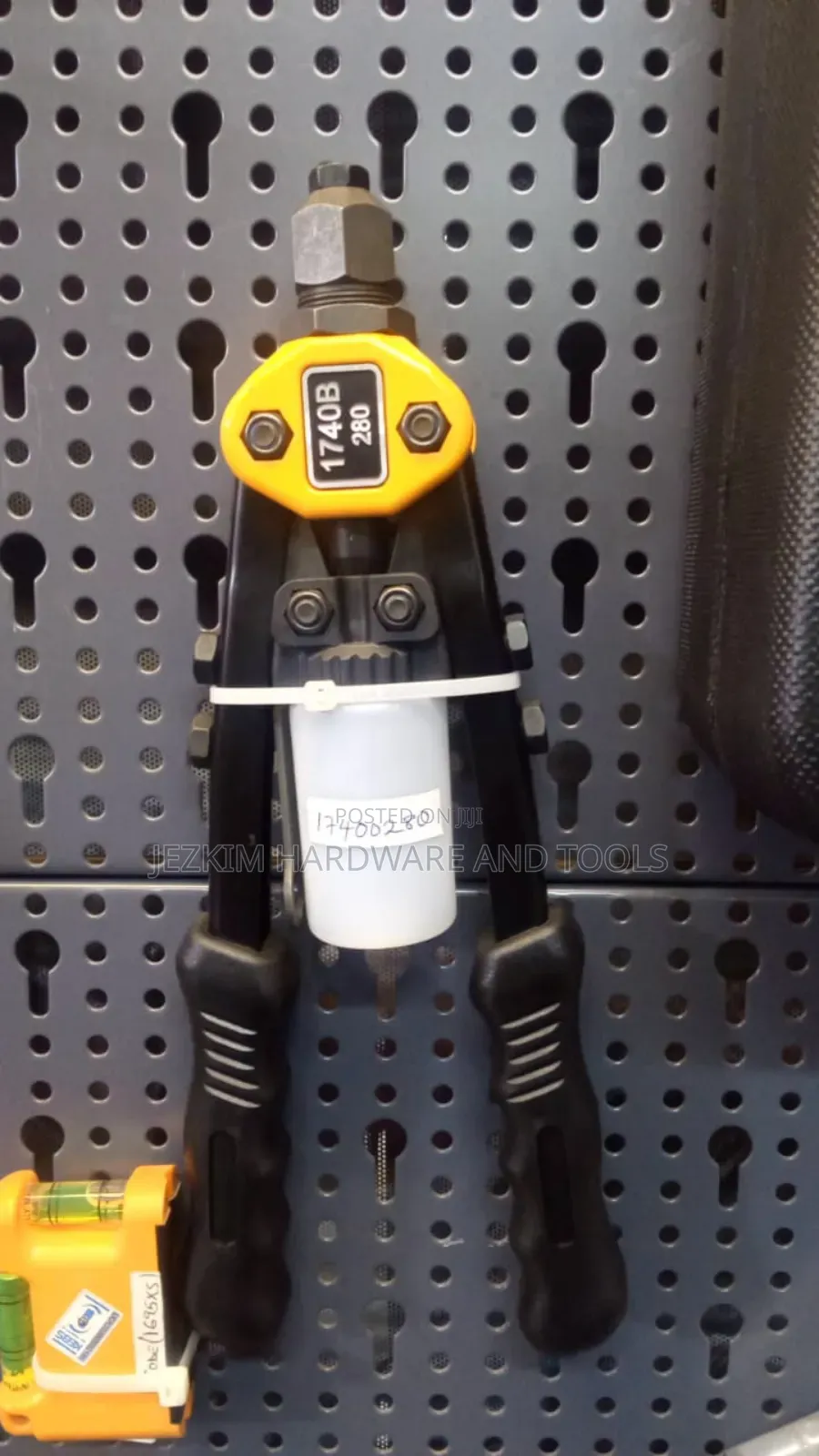 Hnad Rivet Gun 1740B