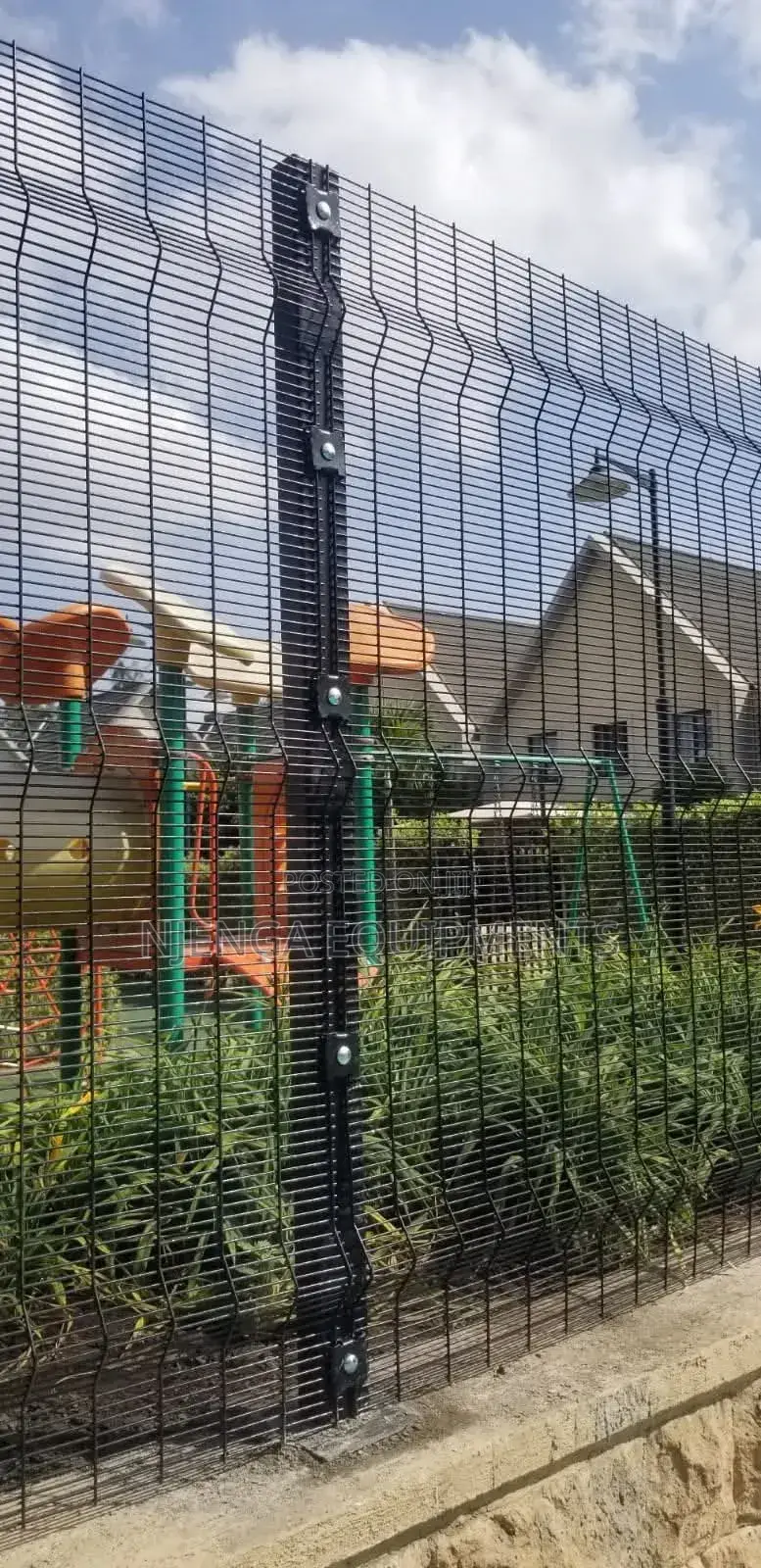 Anti-Intruder Fence / Anti-Climb