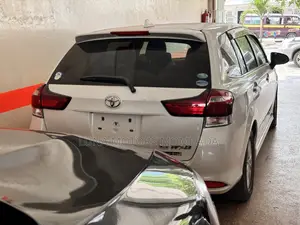 Toyota Corolla Fielder 2018 White