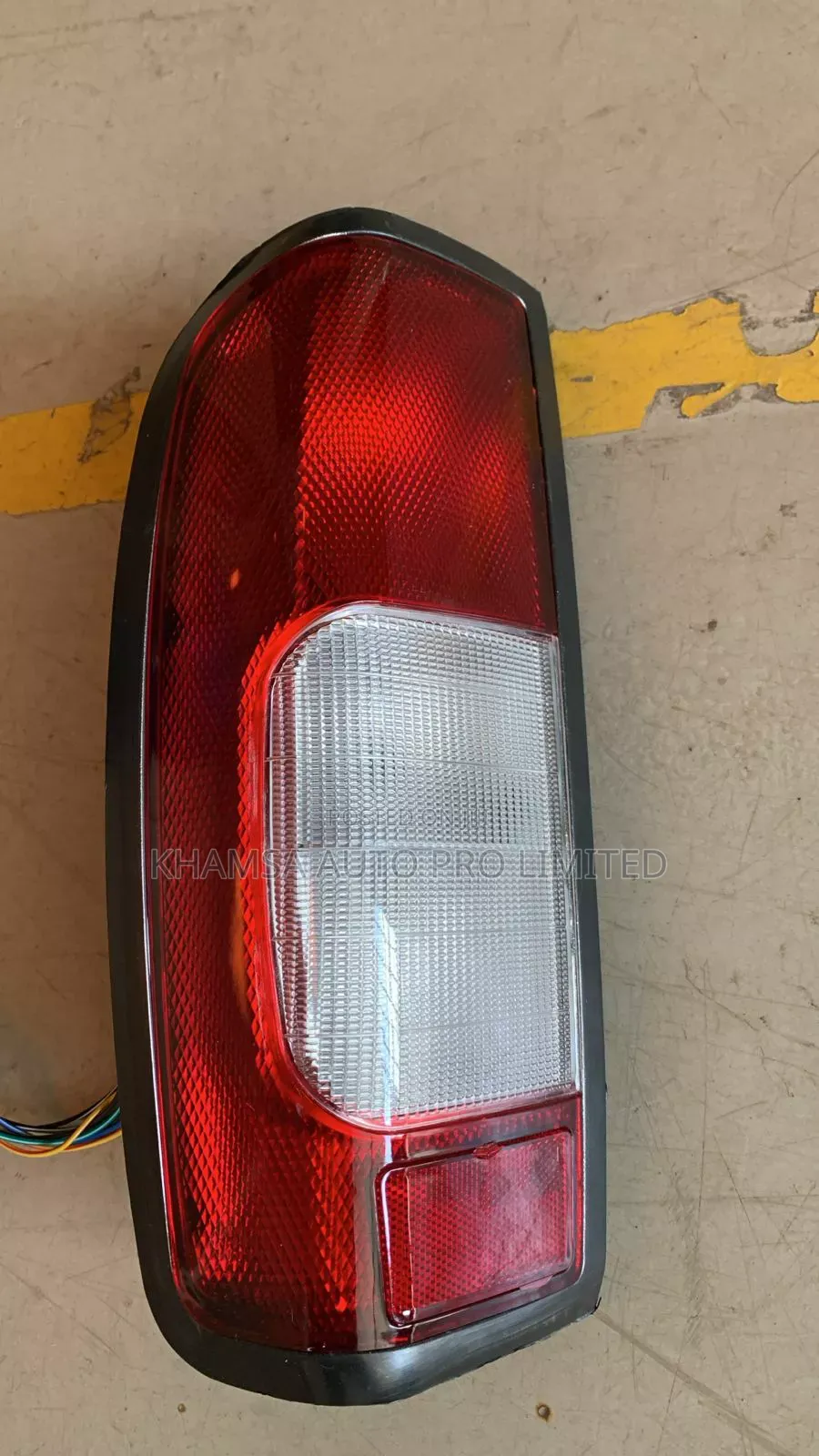 Nissan Hard Body J085 Tail Lamp