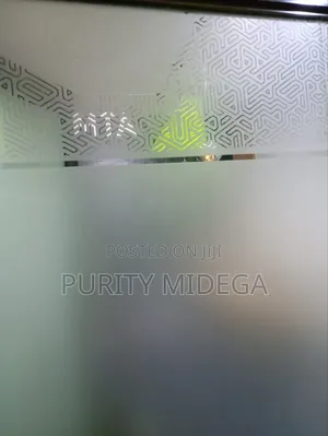Adorable Privacy Films for Bathroom Glasses