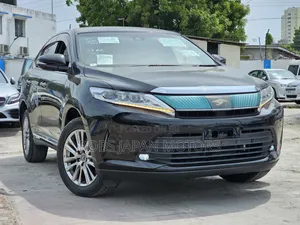 Toyota Harrier 2.0 2017 Black