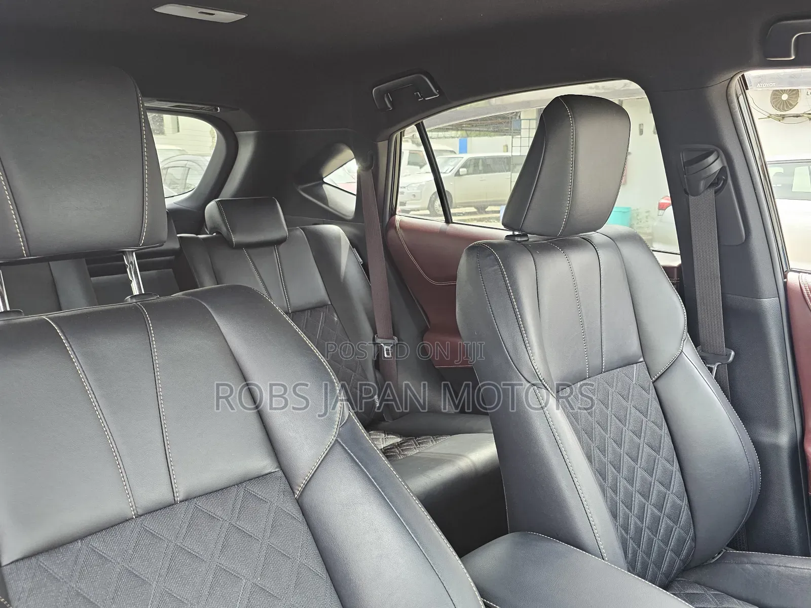 Toyota Harrier 2.0 2017 Black