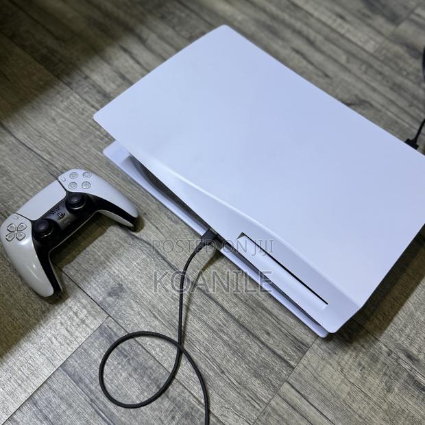 Ps5 Standard Pre-Owned - thumbnail 2