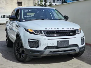 Land Rover Range Rover Evoque HSE 4x4 5-Door 2017 Pearl