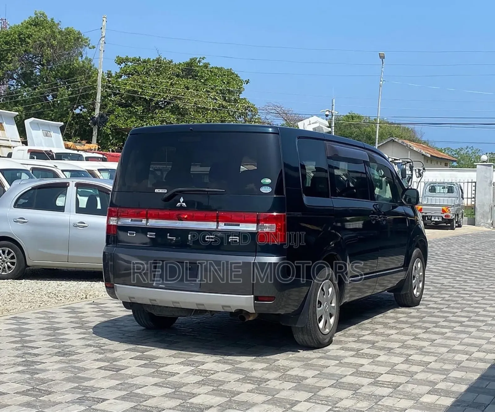 Mitsubishi Delica 2017 Green