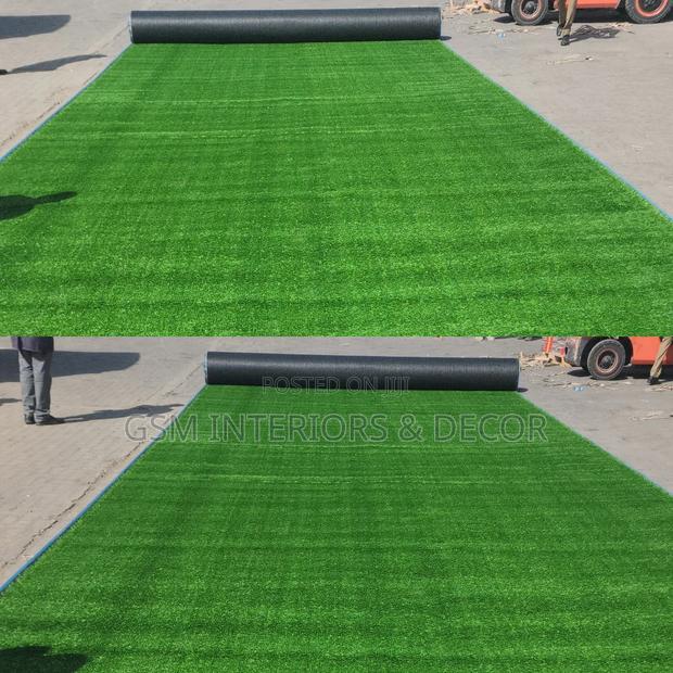 Artificial Green Grass Carpets Standard - main view