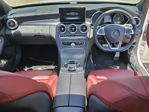 Mercedes-Benz C200 2018 Pearl