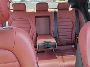 Mercedes-Benz C200 2018 Pearl