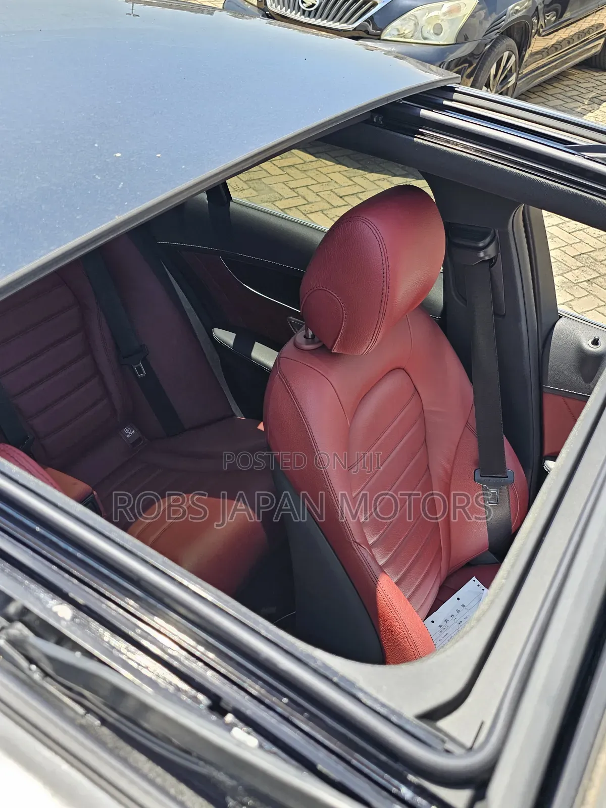 Mercedes-Benz C200 2018 Pearl