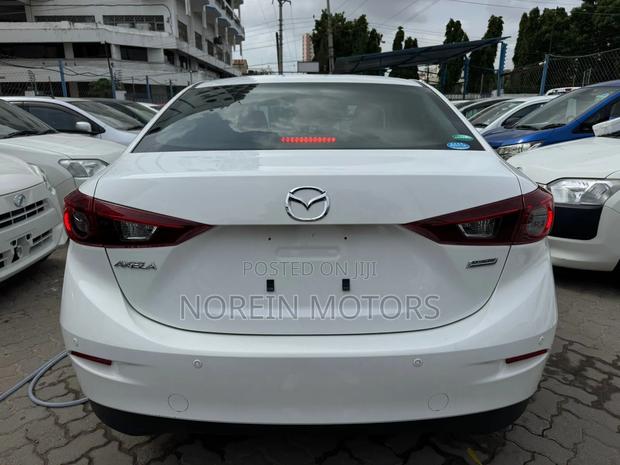 Mazda Axela 2018 White