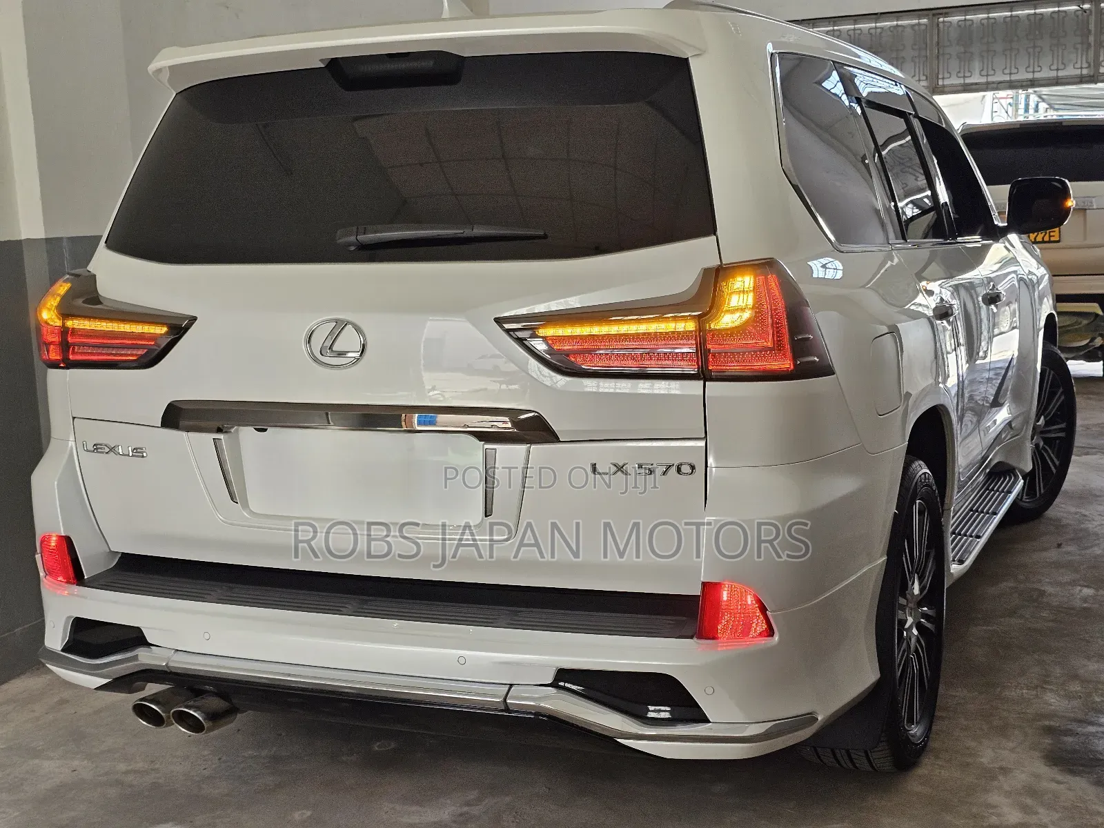 Lexus LX 570 AWD 2018 Pearl