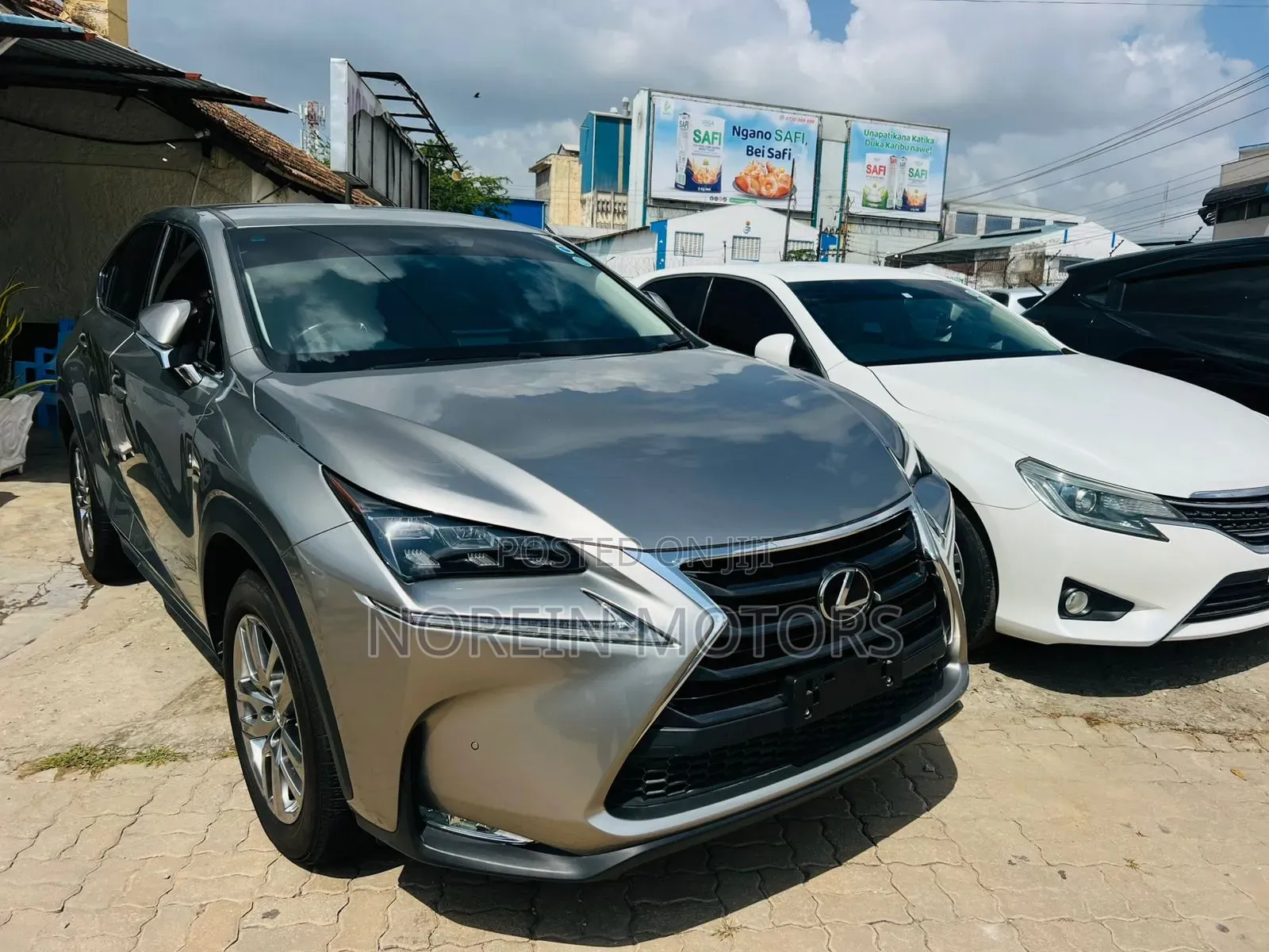 Lexus NX 2018 Gold