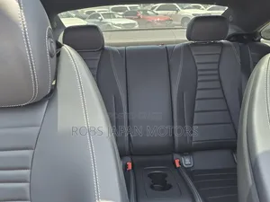 Mercedes-Benz E200 2018 Red