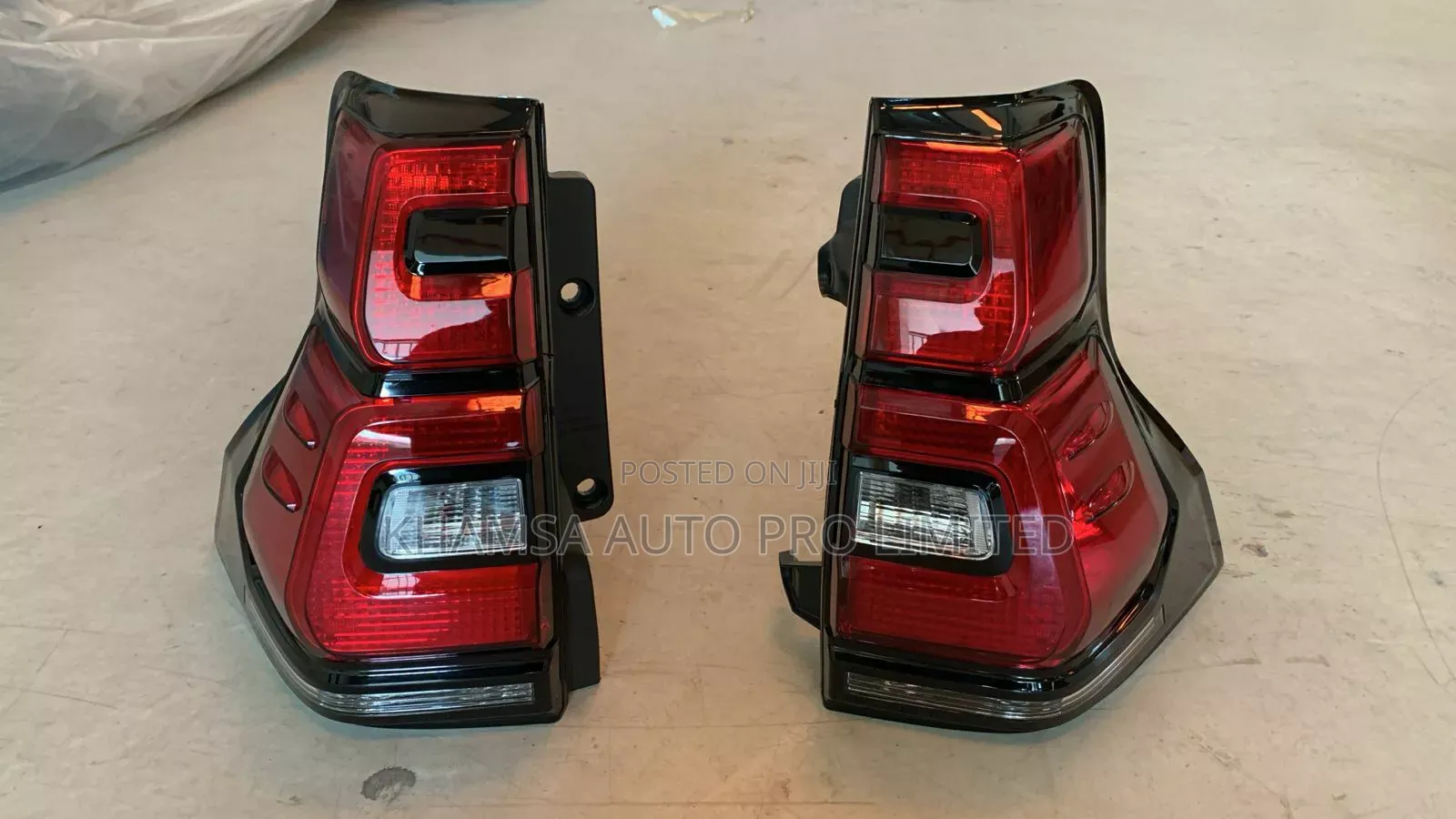 Toyota Fj 150 2018 Tail Lamps