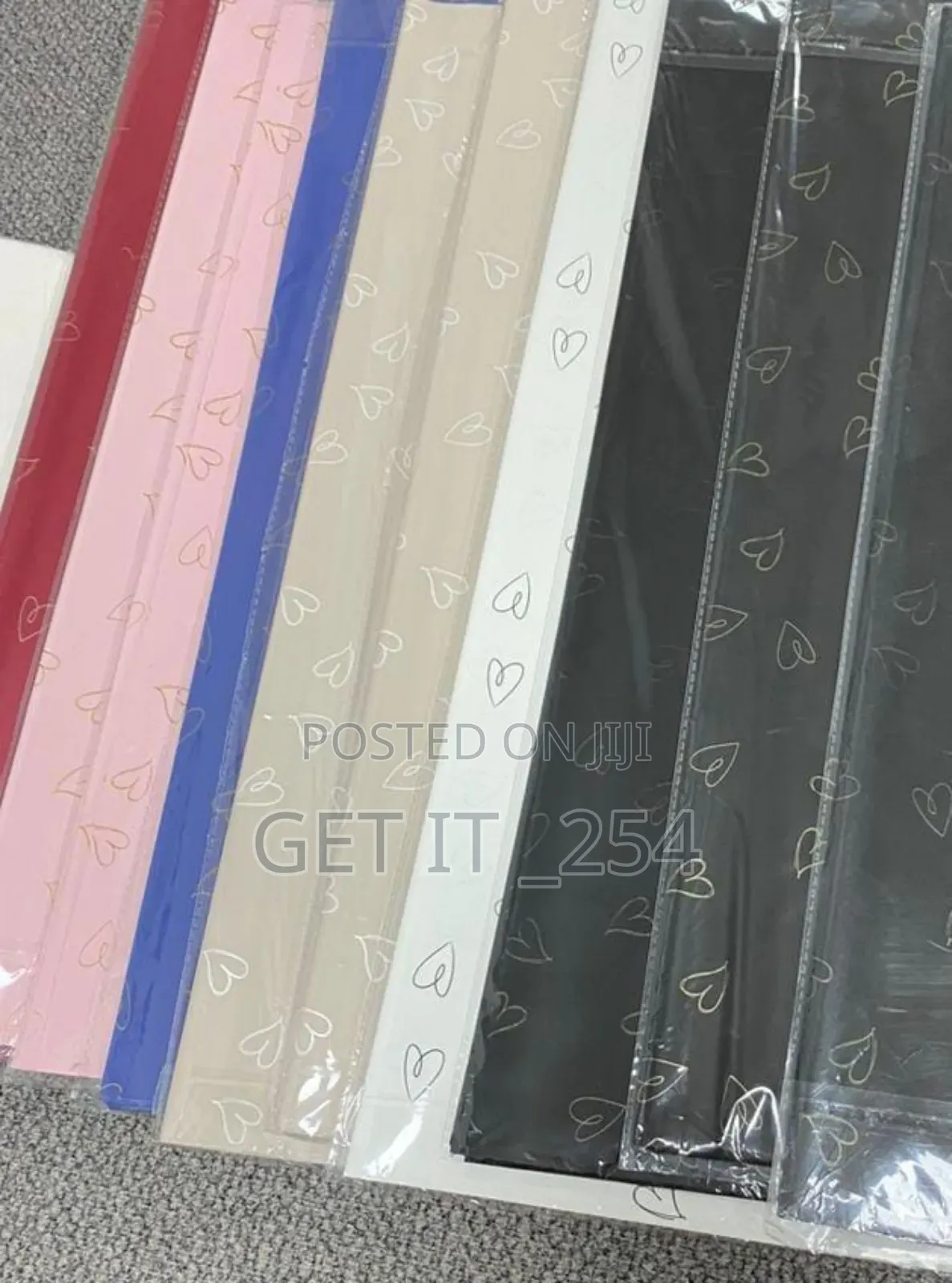 *Gift Wrappers/Wrapping Paper