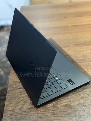 Laptop Asus Zenbook 14 UX434 16GB Intel Core Ultra 7 SSD 1T