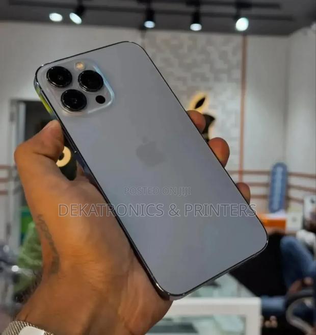 Apple iPhone 13 Pro Max 1 TB Blue - main view