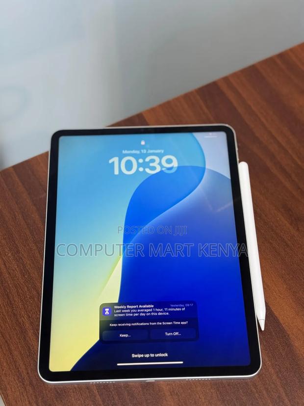 Apple iPad Pro 11 (2022) 256 GB Silver - main view