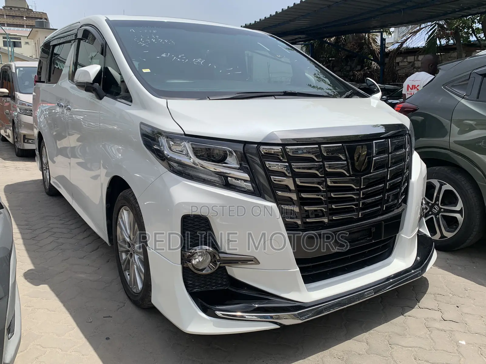 Toyota Alphard 2.5 Petrol AWD 2017 White