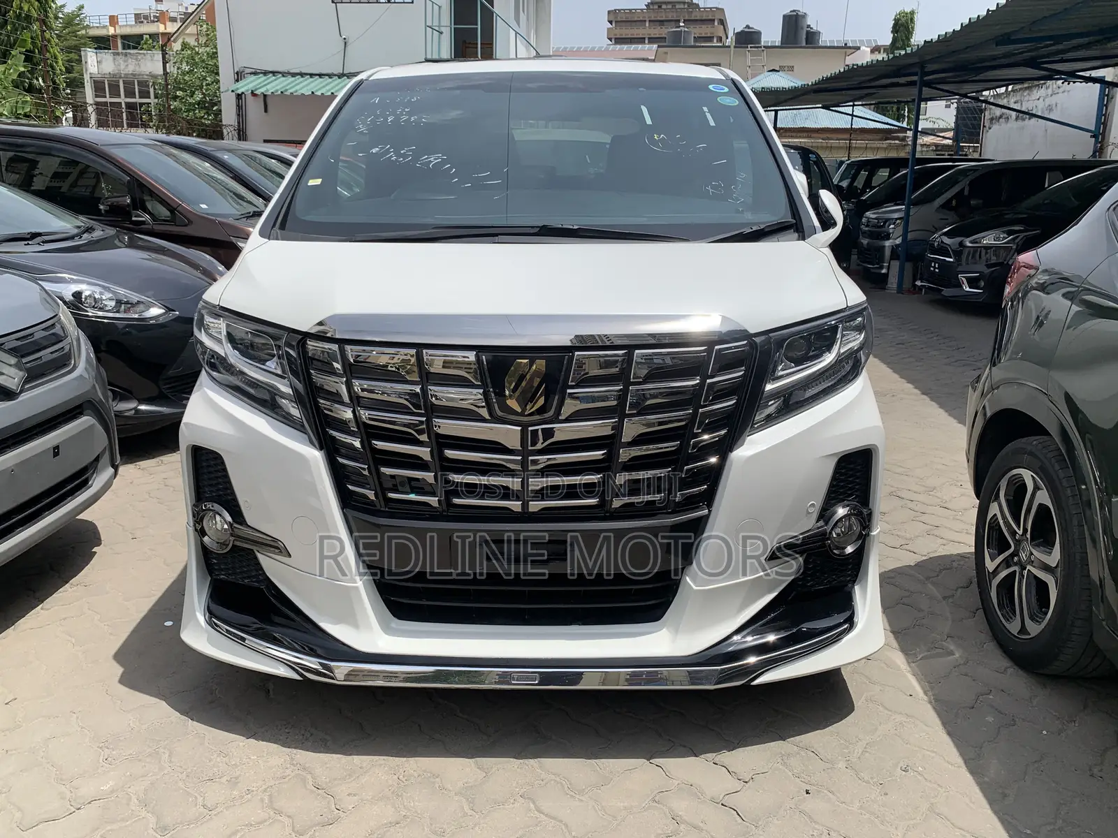 Toyota Alphard 2.5 Petrol AWD 2017 White