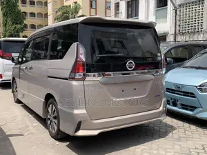 Nissan Serena 2017 Ivory