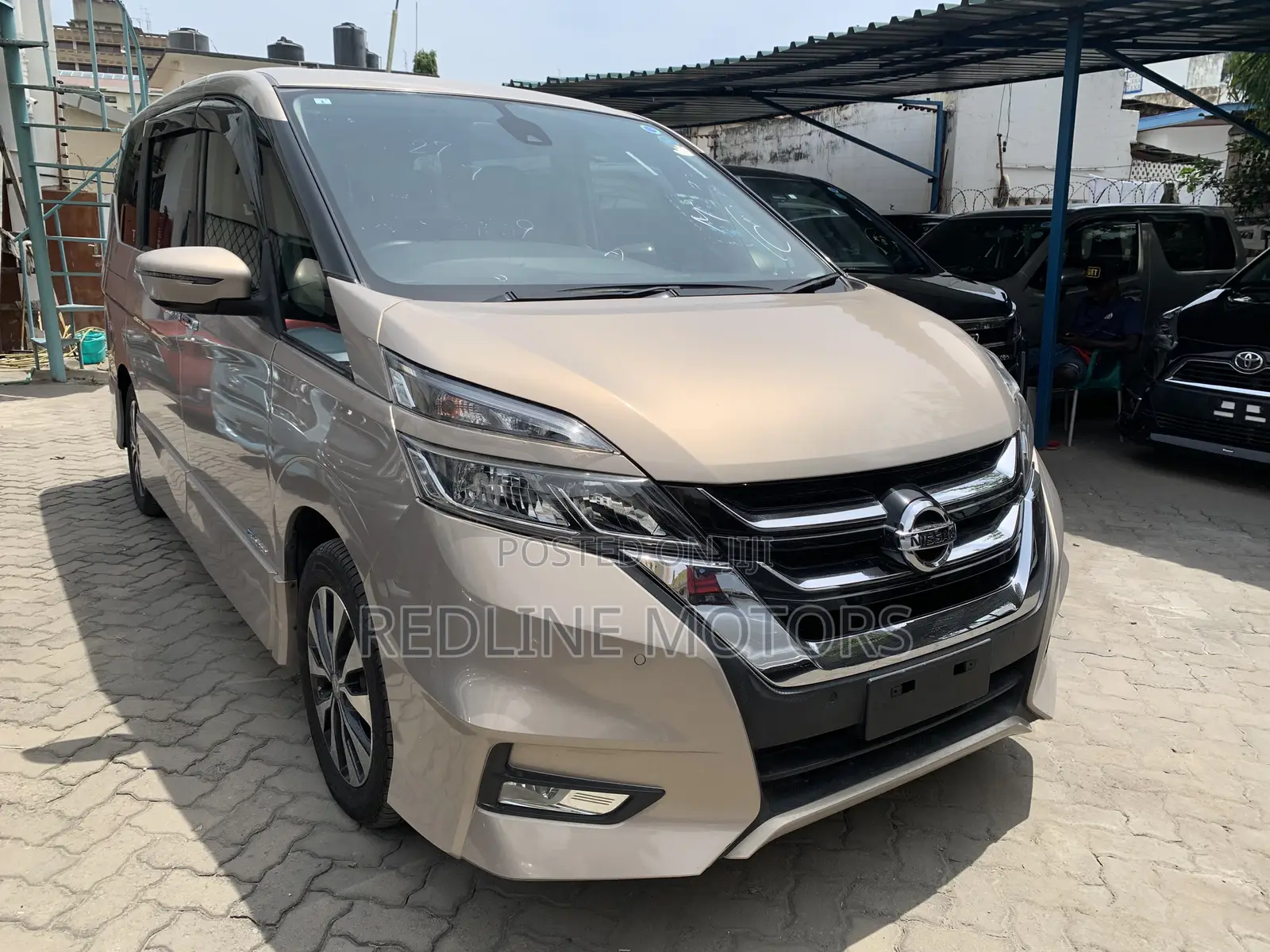 Nissan Serena 2017 Ivory