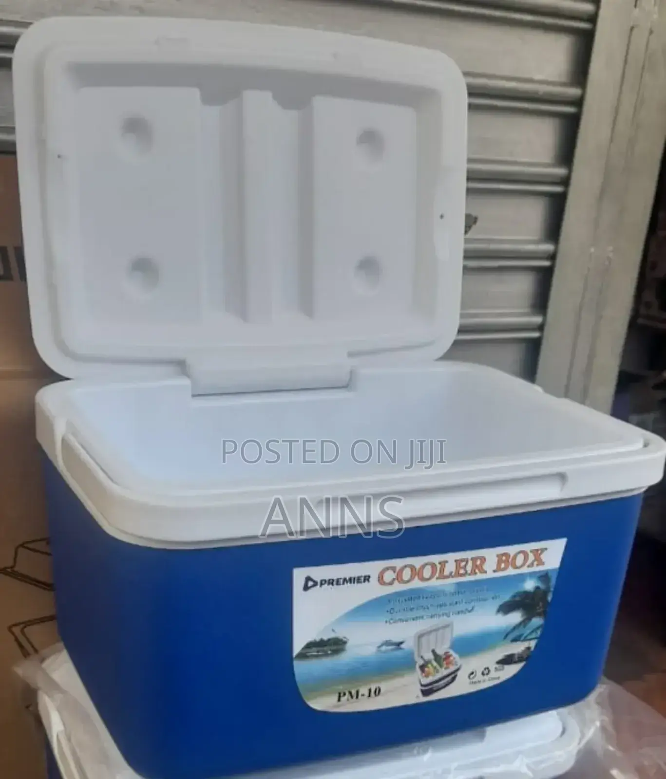 32litres Cooler Box