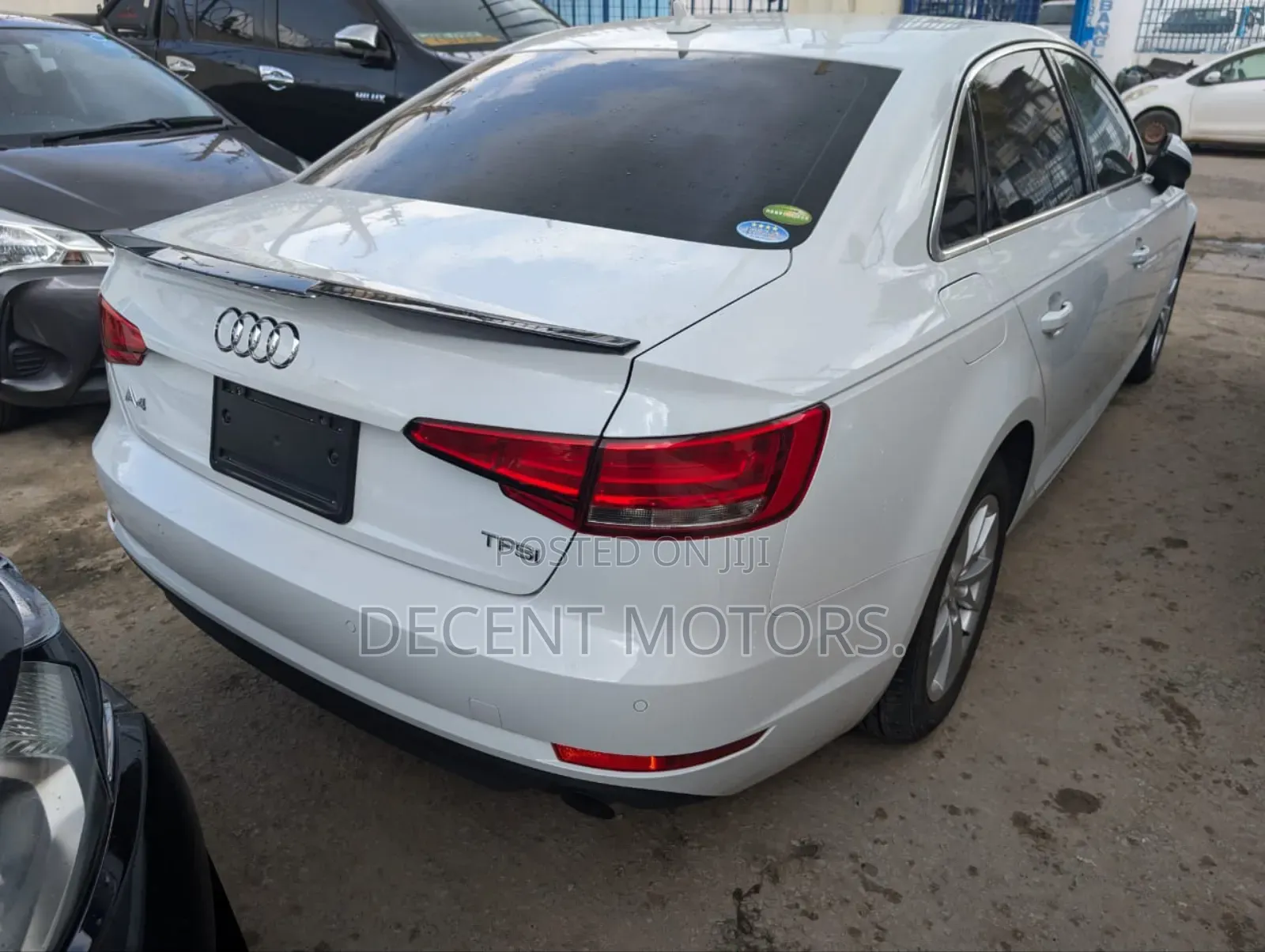 Audi A4 2.0T ultra Premium FWD 2018 White