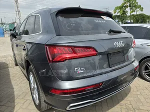 Audi Q5 2.0T Tech Premium AWD quattro 2018 Gray